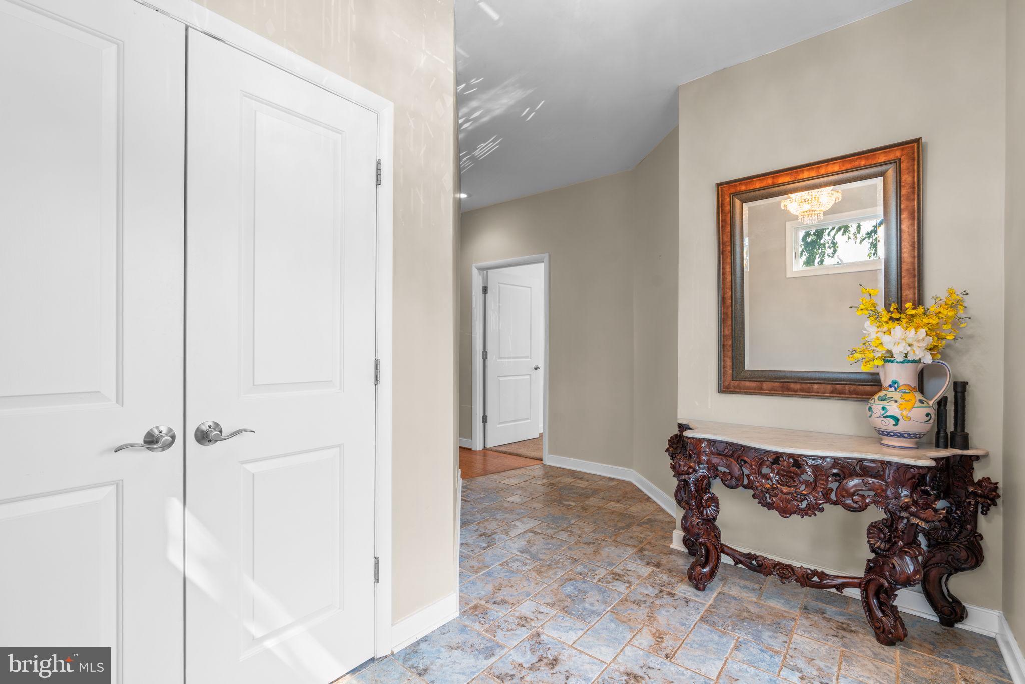 370 Magothy Road Severna Park, MD 21146 - Photo 11 of 64 a living room with furniture