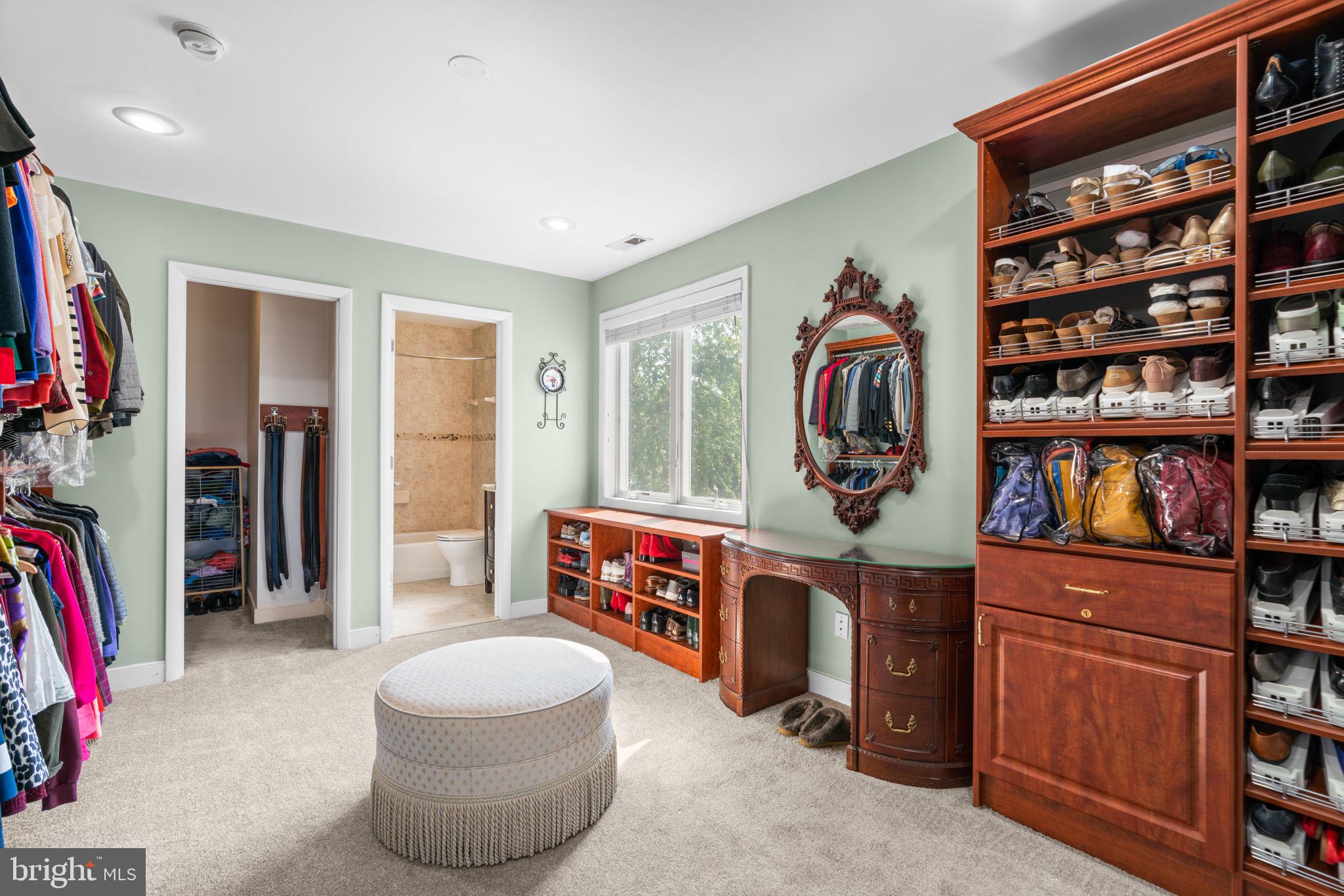 370 Magothy Road Severna Park, MD 21146 - Photo 27 of 64 a living room with furniture and a book shelf