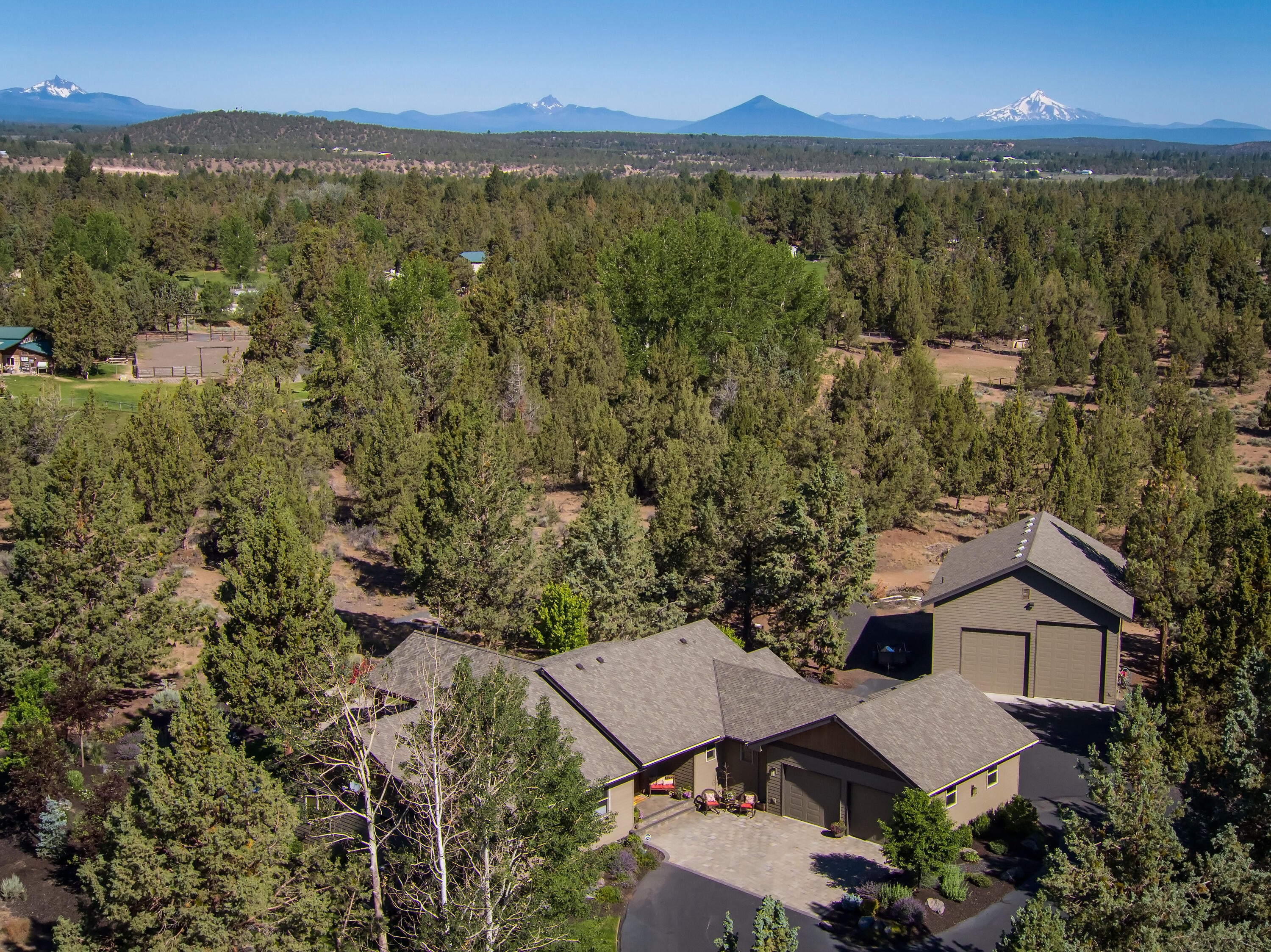 64215 Crosswinds Road Bend, OR 97703 - Photo 34 of 40 35 64215 Crosswinds Rd._003