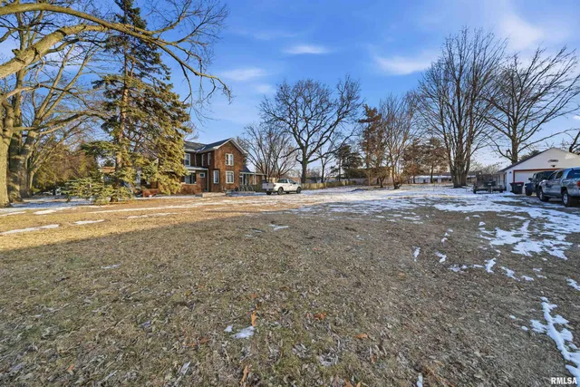 $15,000 | 1100 Park Avenue, Pekin, IL 61554