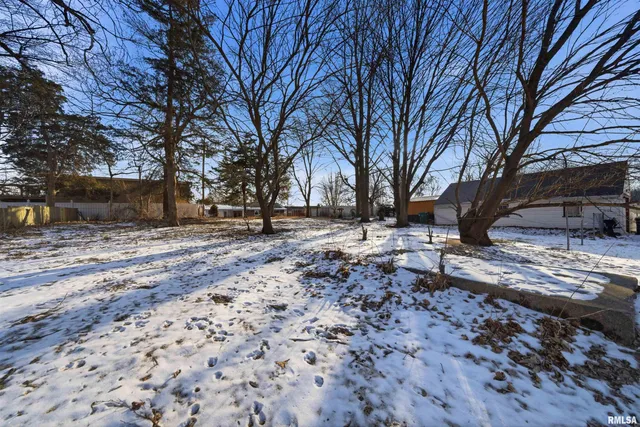 $15,000 | 1100 Park Avenue, Pekin, IL 61554