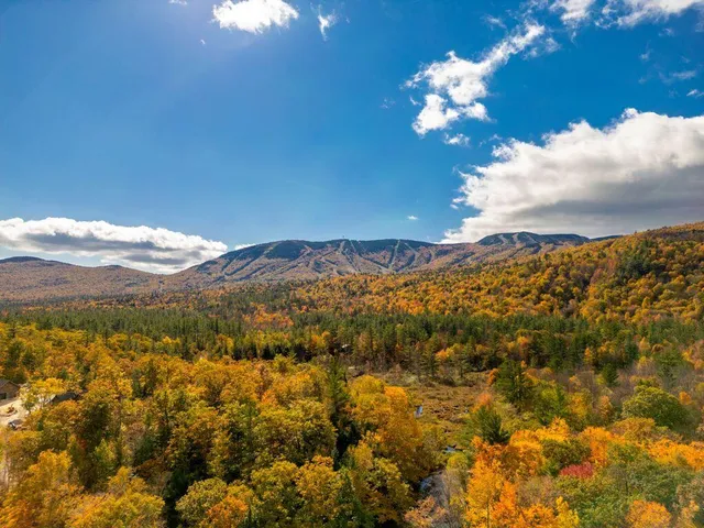 $400,000 | 8 Fall Line Drive, Unit W216, Newry, ME 04261