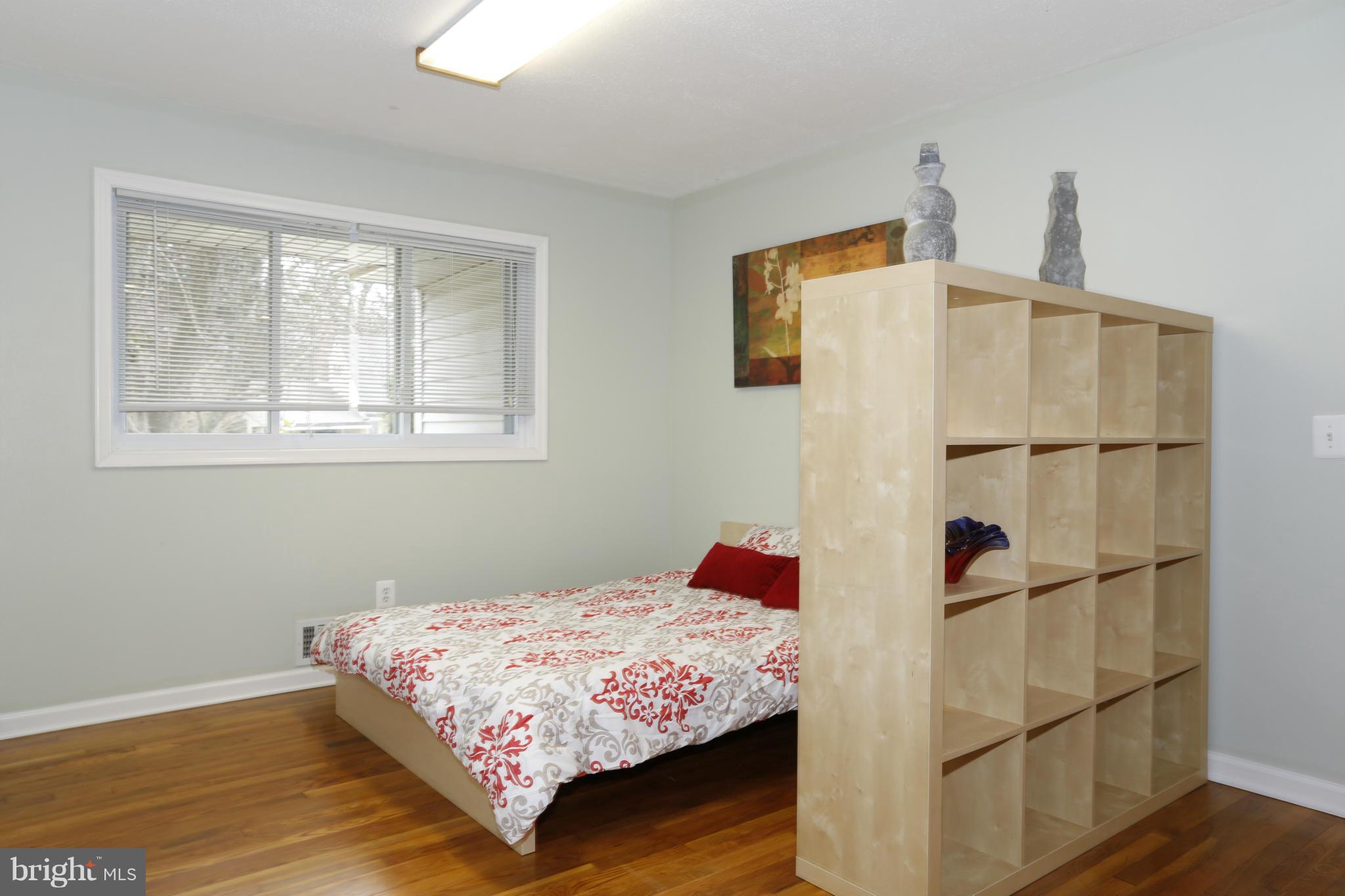 413 Mercer Road Rockville, MD 20852 - Photo 18 of 24 In-law/Rental apartment's sleeping area
