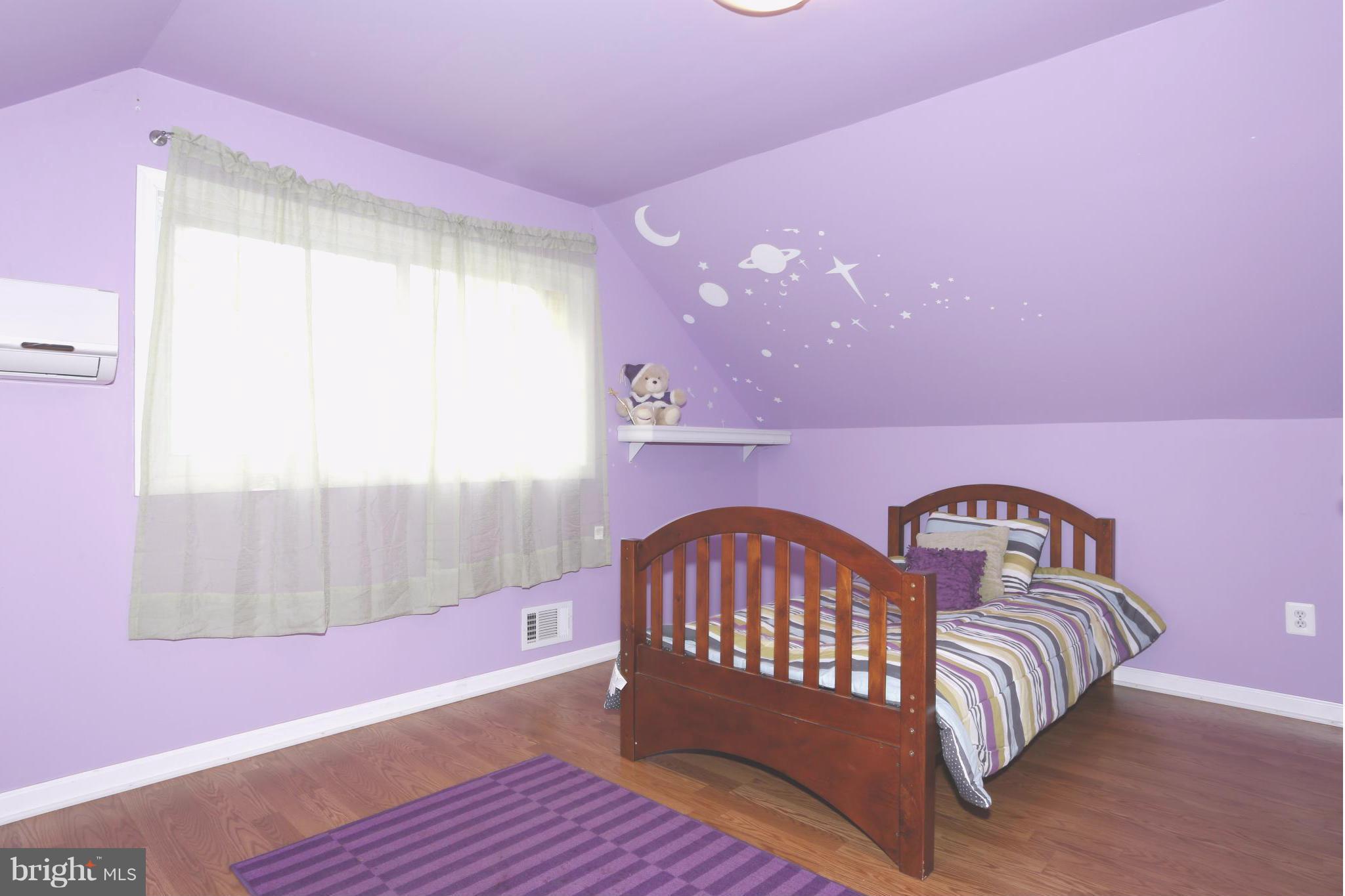 413 Mercer Road Rockville, MD 20852 - Photo 21 of 24 Smaller upper-level bedroom