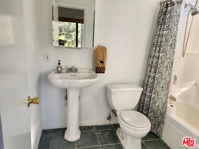 $349,000 | 6302 Spruce Avenue, Angelus Oaks, CA 92305