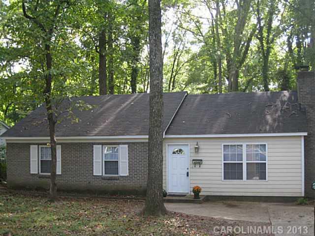 4242 Sudbury Road Charlotte, NC 28205 - Photo 2 of 16 front view of a house