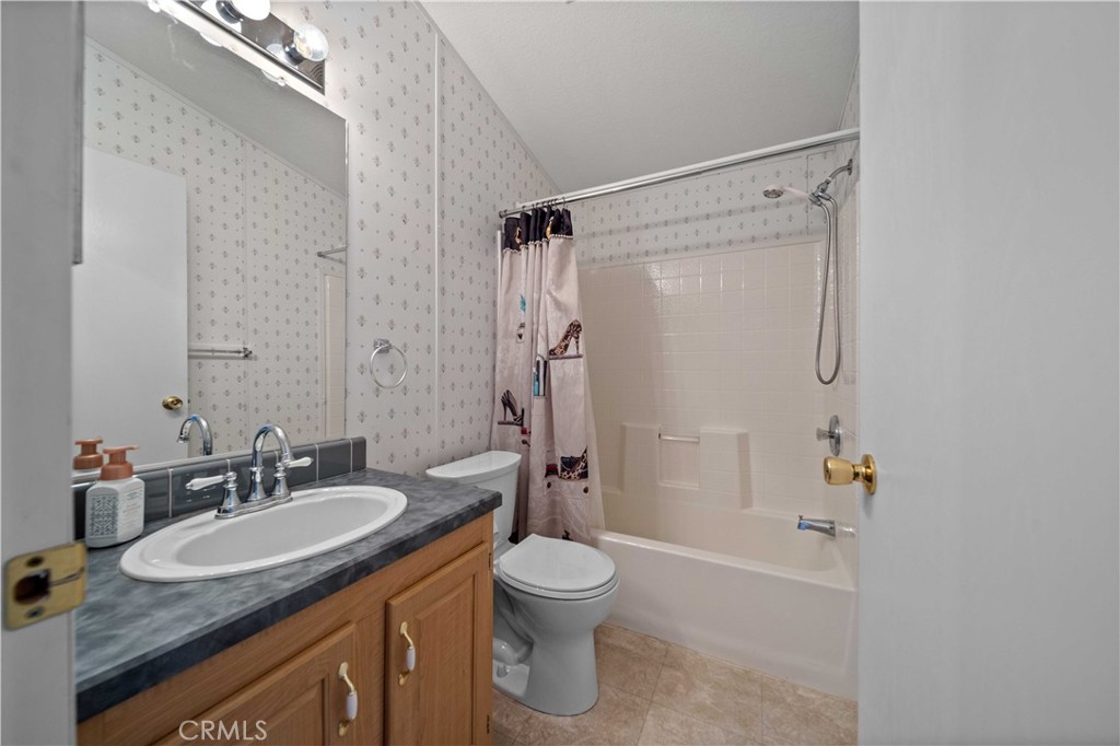 600 South Dennison Road, Unit 13 Tehachapi, CA 93561 - Photo 17 of 28