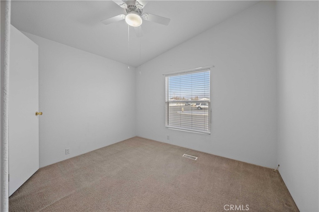 600 South Dennison Road, Unit 13 Tehachapi, CA 93561 - Photo 18 of 28