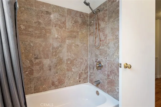 $2,900 | 17045 Roscoe, Unit 14, Northridge, CA 91325