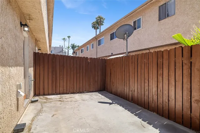 $2,900 | 17045 Roscoe, Unit 14, Northridge, CA 91325