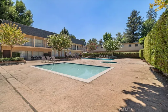 $2,900 | 17045 Roscoe, Unit 14, Northridge, CA 91325