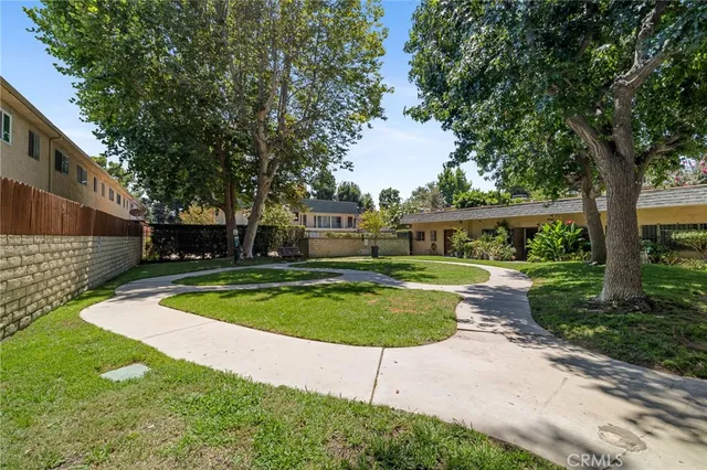 $2,900 | 17045 Roscoe, Unit 14, Northridge, CA 91325