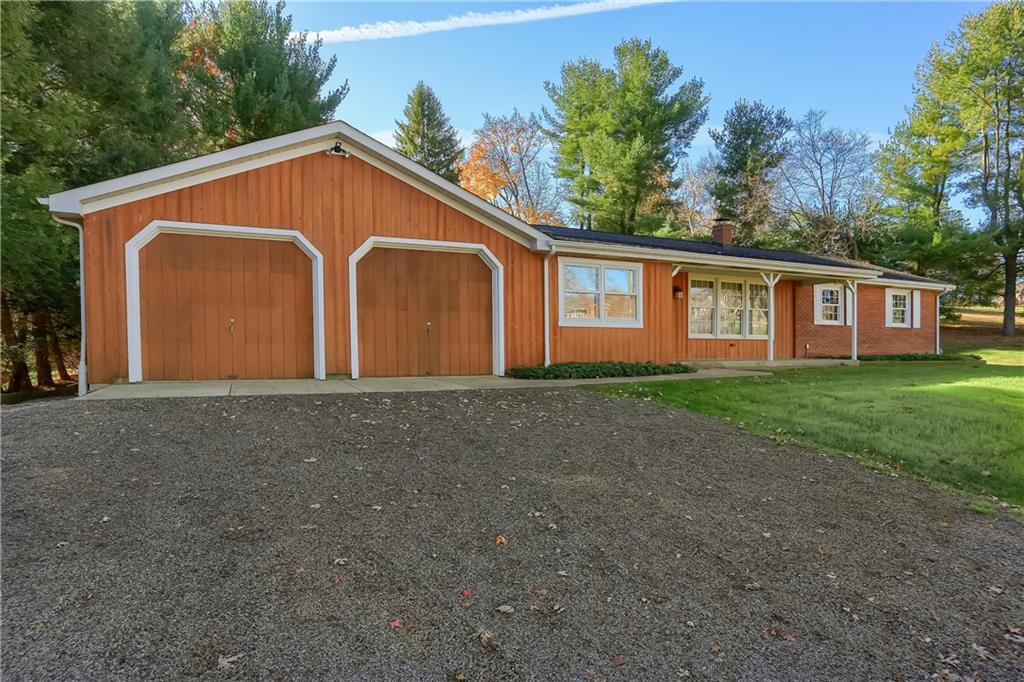 354 Center Grange Road Monaca, PA 15061 - Photo 2 of 25 Gallery Image 2