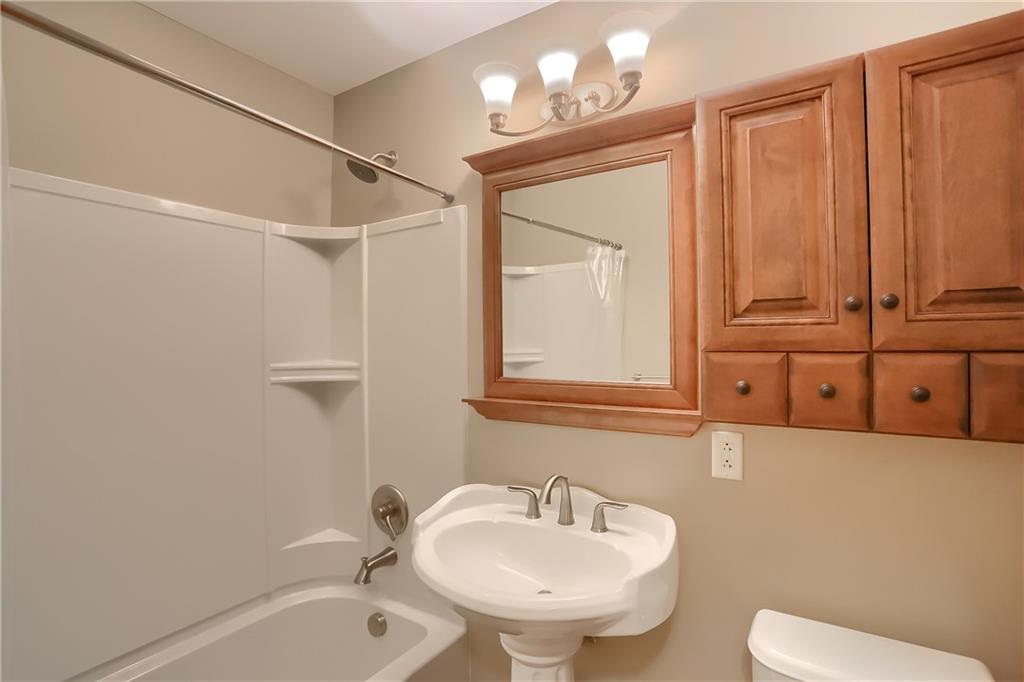 354 Center Grange Road Monaca, PA 15061 - Photo 16 of 25 Gallery Image 16