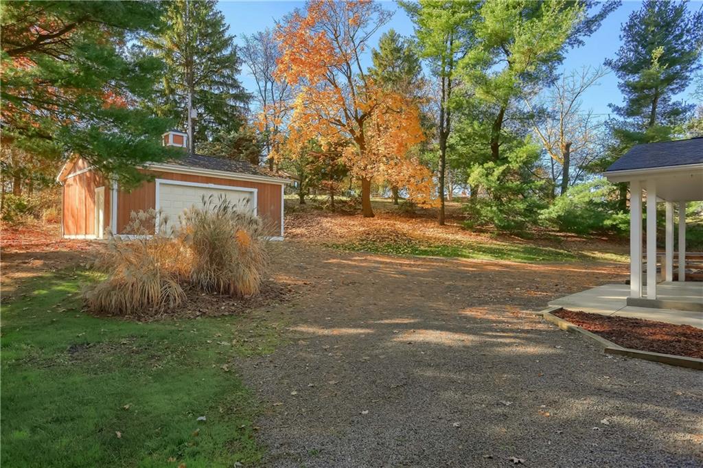 354 Center Grange Road Monaca, PA 15061 - Photo 3 of 25 Gallery Image 3