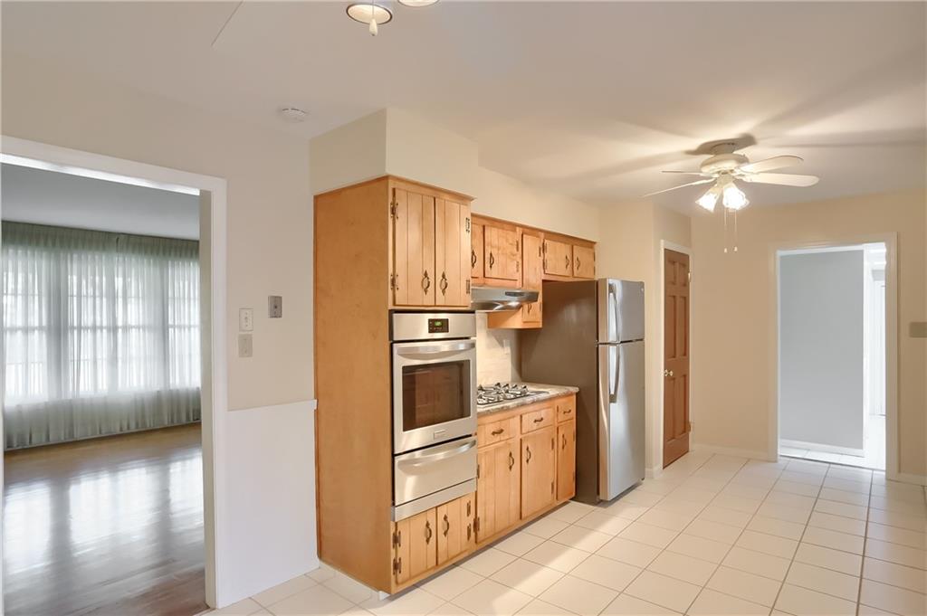 354 Center Grange Road Monaca, PA 15061 - Photo 6 of 25 Gallery Image 6