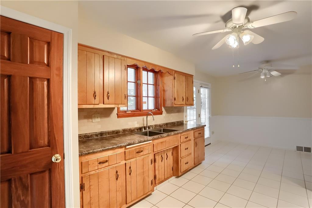 354 Center Grange Road Monaca, PA 15061 - Photo 8 of 25 Gallery Image 8