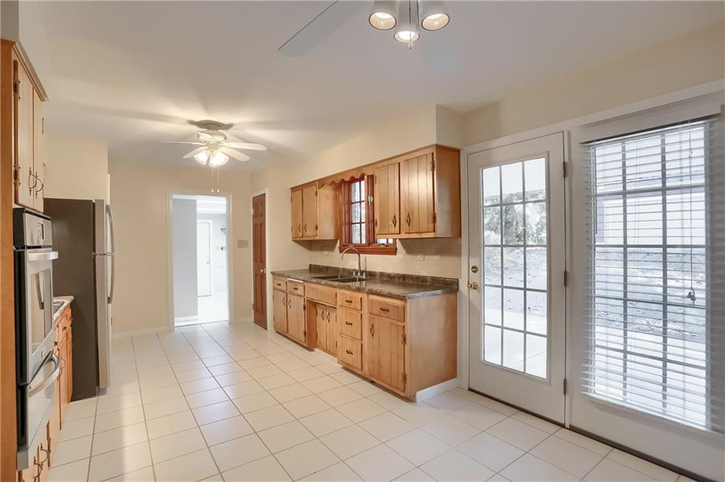 354 Center Grange Road Monaca, PA 15061 - Photo 9 of 25 Gallery Image 9