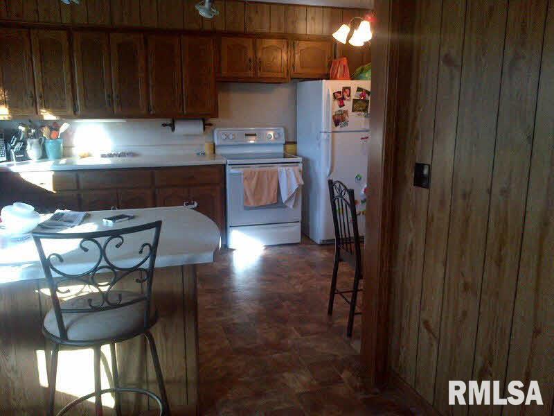22160 Oak Hill Road Ewing, IL 62836 - Photo 10 of 19 Gallery Image 10