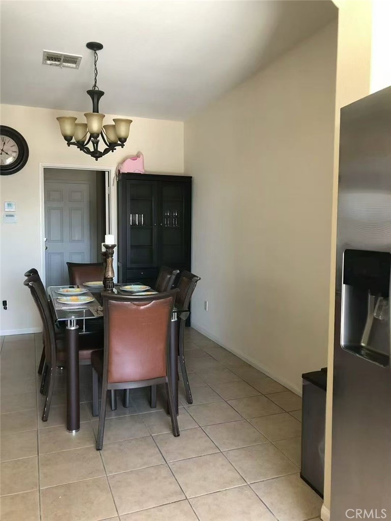 178 West Paramount Street Azusa, CA 91702 - Photo 2 of 9