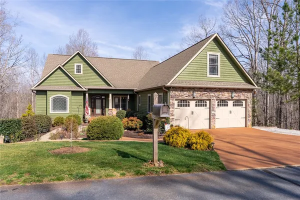 $729,671 | 221 Serenity Drive, Pickens, SC 29671