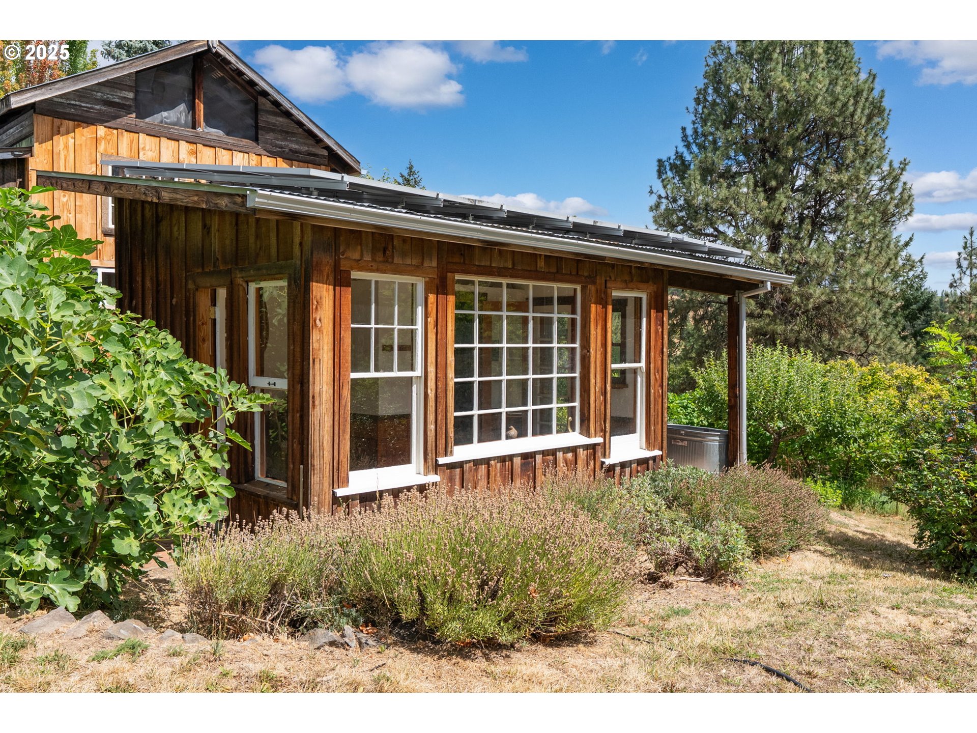 951 Mosier Creek Road Mosier, OR 97040 - Photo 32 of 48 Gallery Image 32