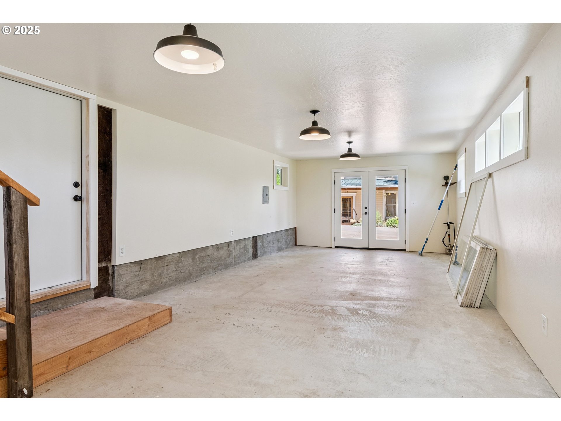 951 Mosier Creek Road Mosier, OR 97040 - Photo 43 of 48 Gallery Image 43
