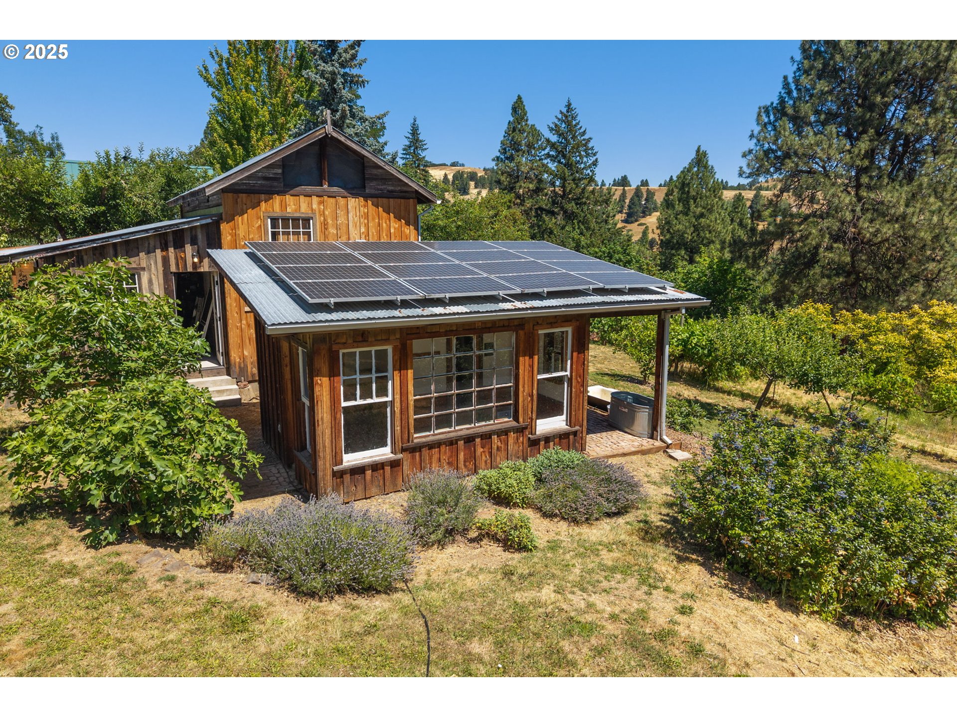 951 Mosier Creek Road Mosier, OR 97040 - Photo 45 of 48 Gallery Image 45