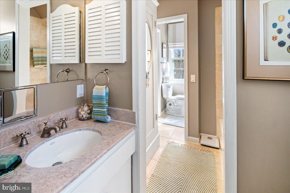 1781 Stuart Road West Princeton, NJ 08540 - Photo 33 of 57 Jack-N-Jill bathroom for bedroom #2 & #3.