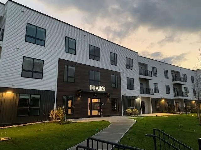 $649,000 | 203 Lowell Street, Unit 120, Wilmington, MA 01887