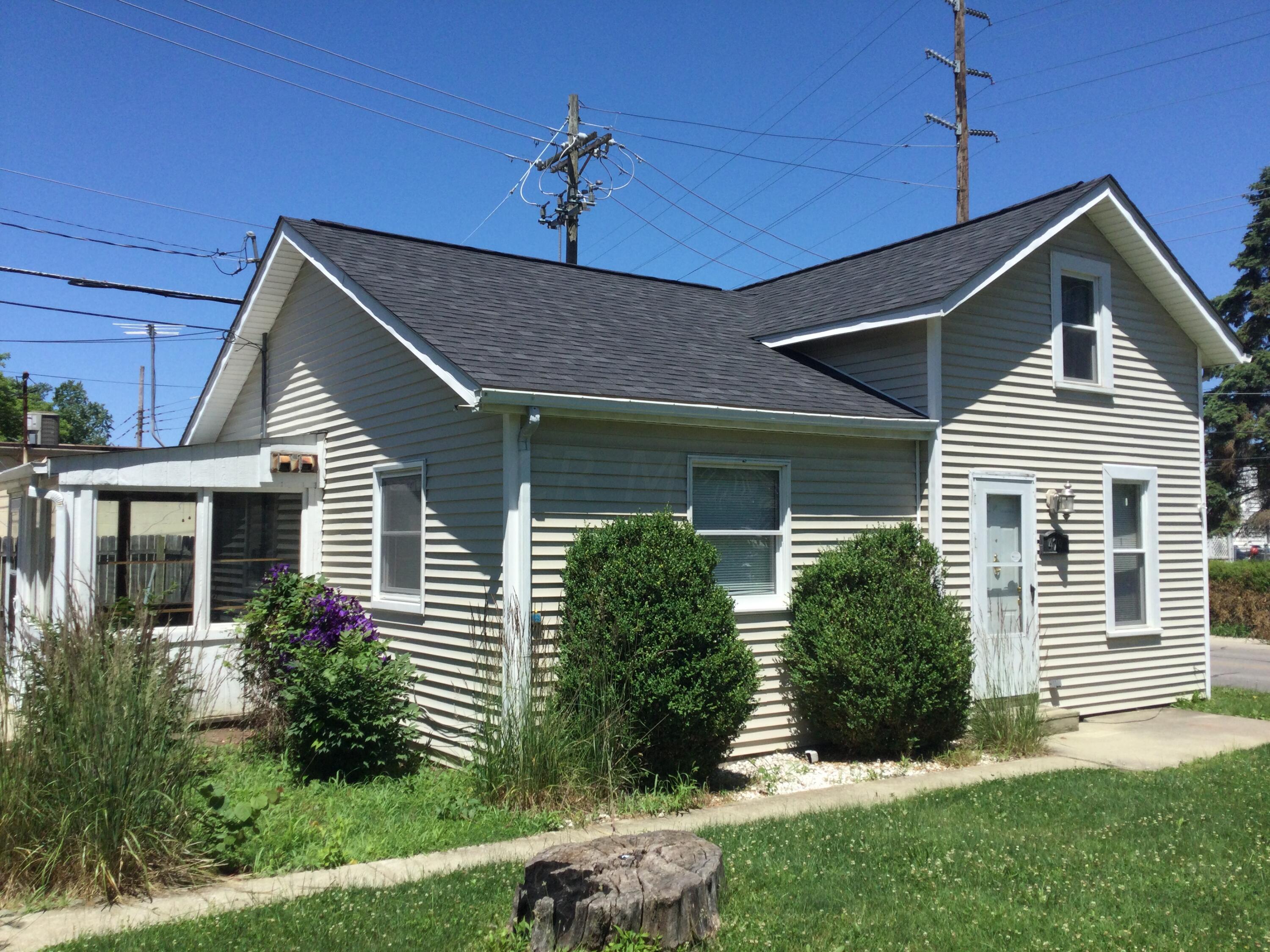 479 Elaine Road Whitehall, OH 43213 - Photo 2 of 16 C2842095-DF0D-4EC6-9C09-E43F8FC9E273