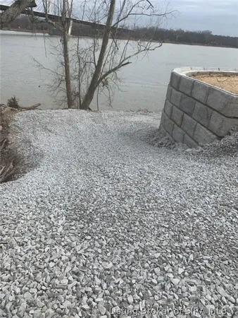 $227,500 | Upper River Road, Jeffersonville, IN 47130