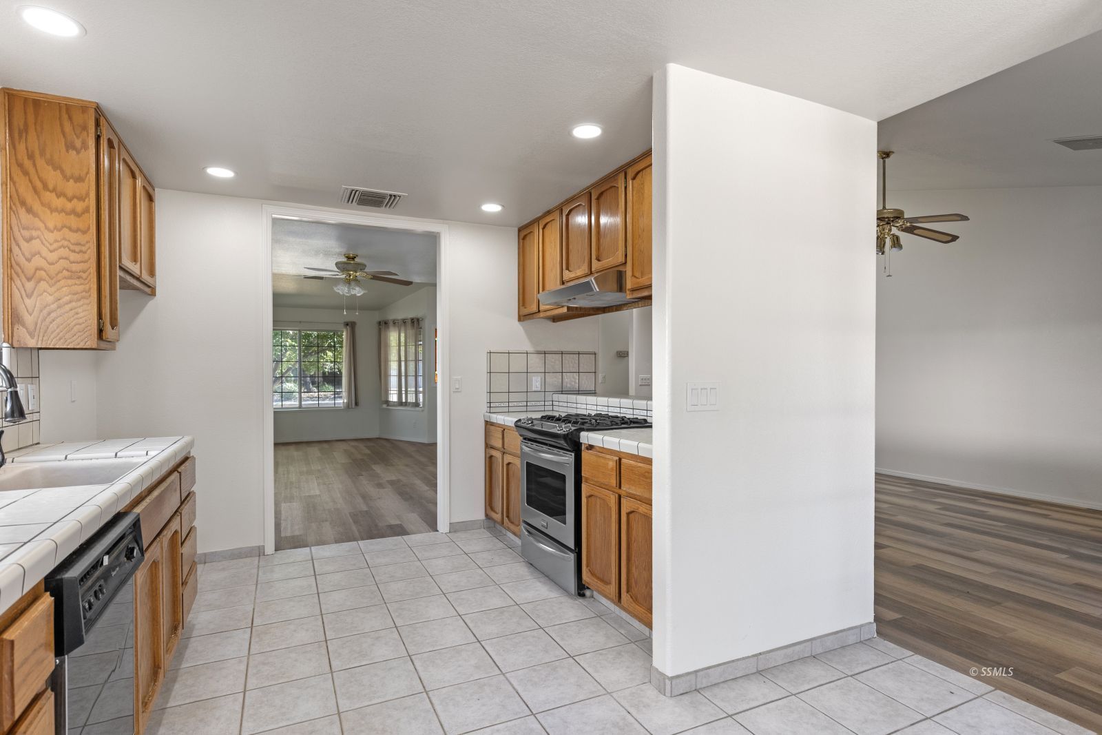 1208 Alysa Court Ridgecrest, CA 93555 - Photo 11 of 23