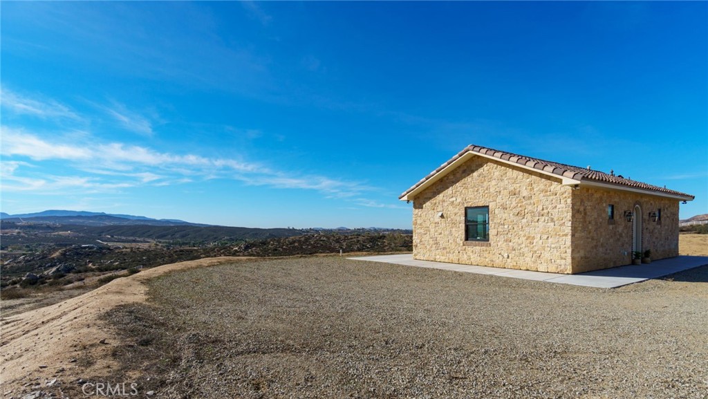 37219 Quarter Valley Road Temecula, CA 92592 - Photo 4 of 49