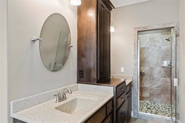 $599,900 | 3112 Northeast 92nd Street, Kansas City, MO 64156