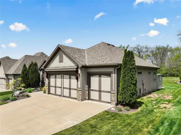 $599,900 | 3112 Northeast 92nd Street, Kansas City, MO 64156