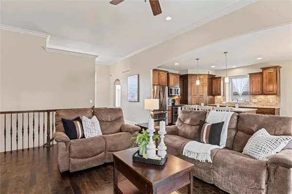 $599,900 | 3112 Northeast 92nd Street, Kansas City, MO 64156