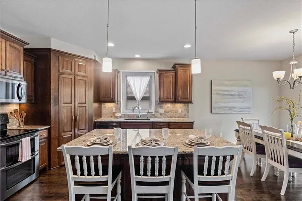 $599,900 | 3112 Northeast 92nd Street, Kansas City, MO 64156