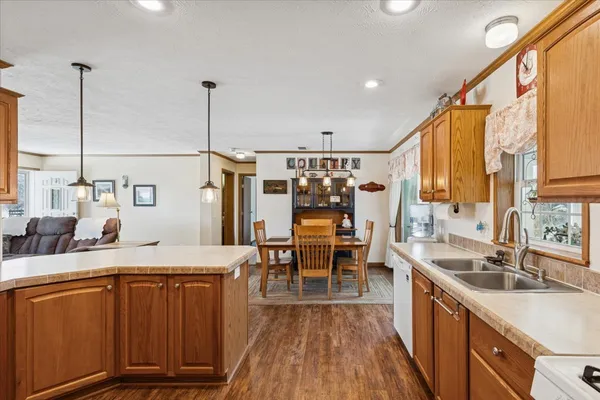 $350,000 | 4866 North 12000w Road, Wilmington, IL 60481