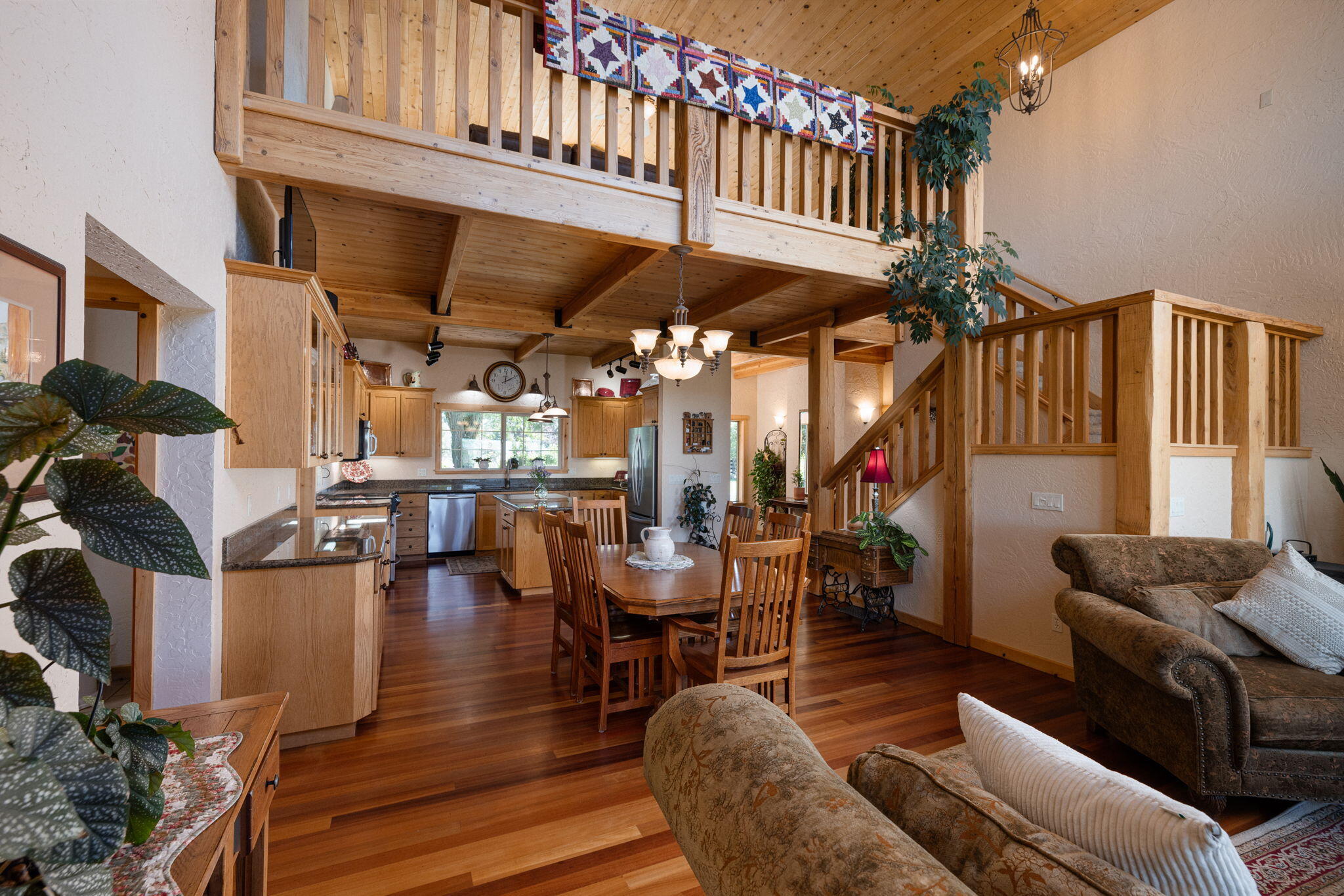 11311 Fleming Road Powell Butte, OR 97753 - Photo 17 of 58 great room