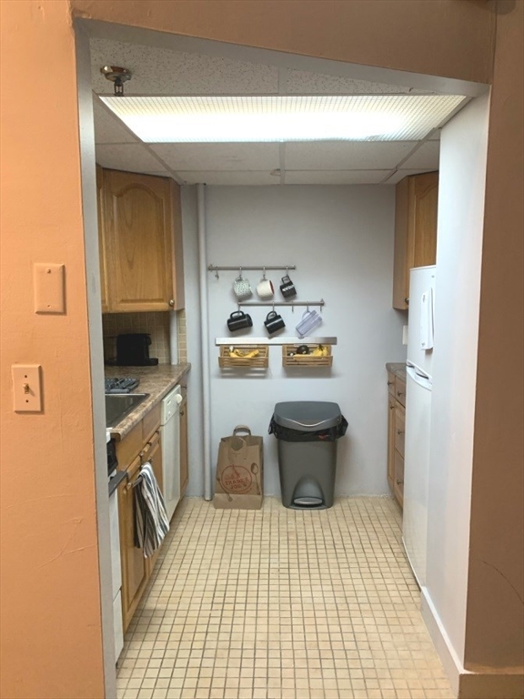 475 Commonwealth Avenue, Unit 401 Boston, MA 02215 - Photo 3 of 11