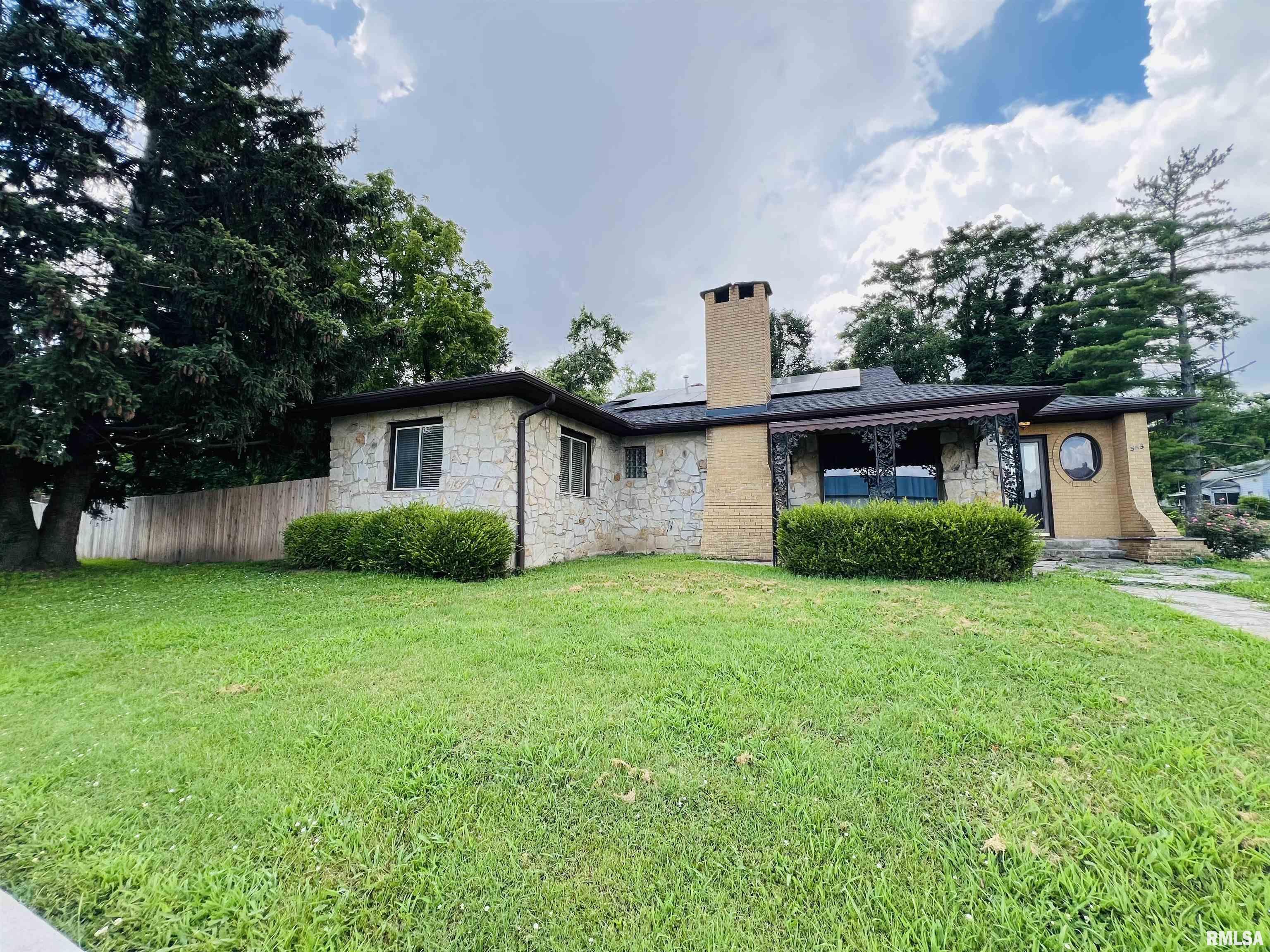 385 3rd Street Omaha, IL 62871 - Photo 1 of 26