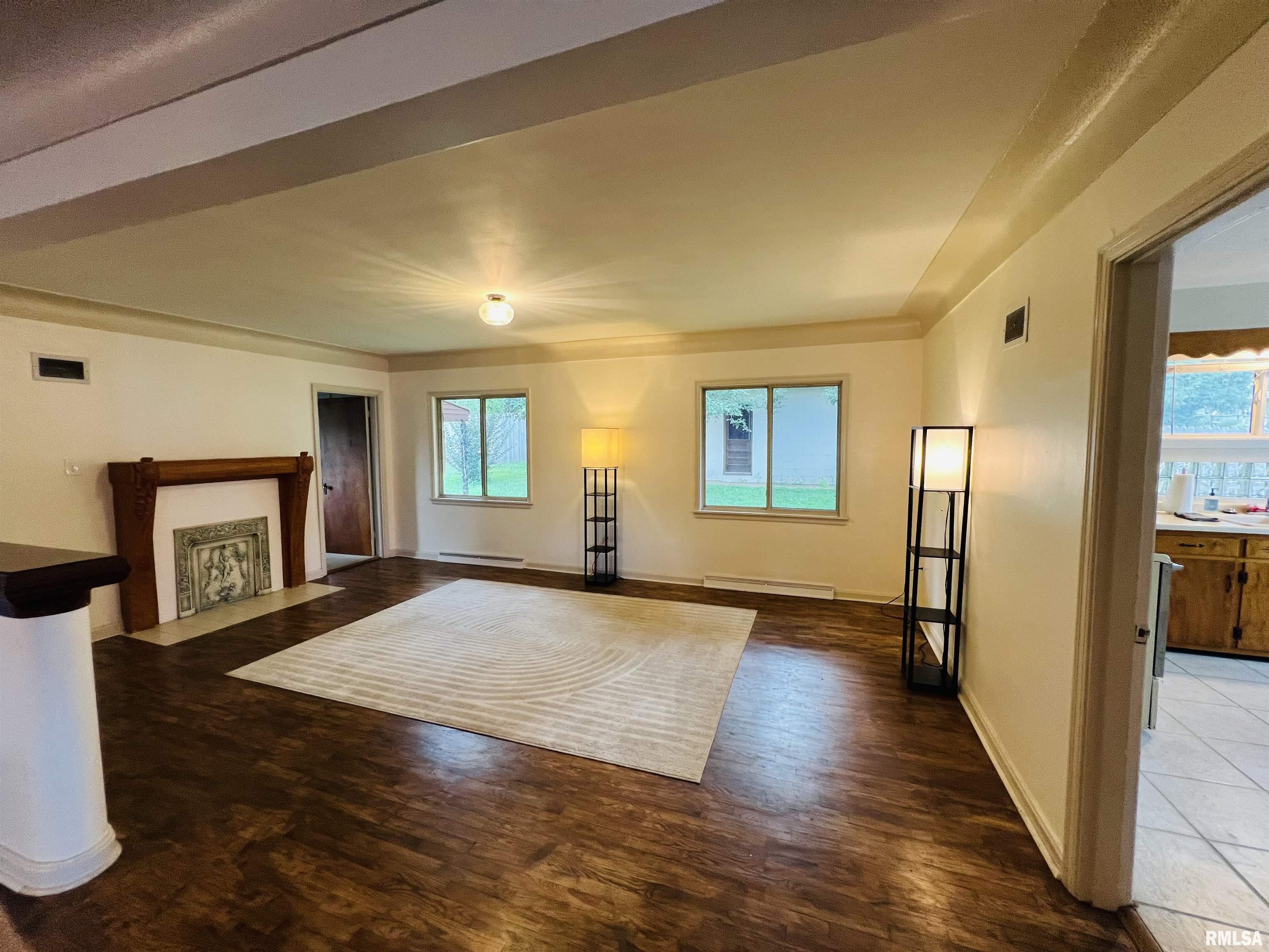 385 3rd Street Omaha, IL 62871 - Photo 16 of 26