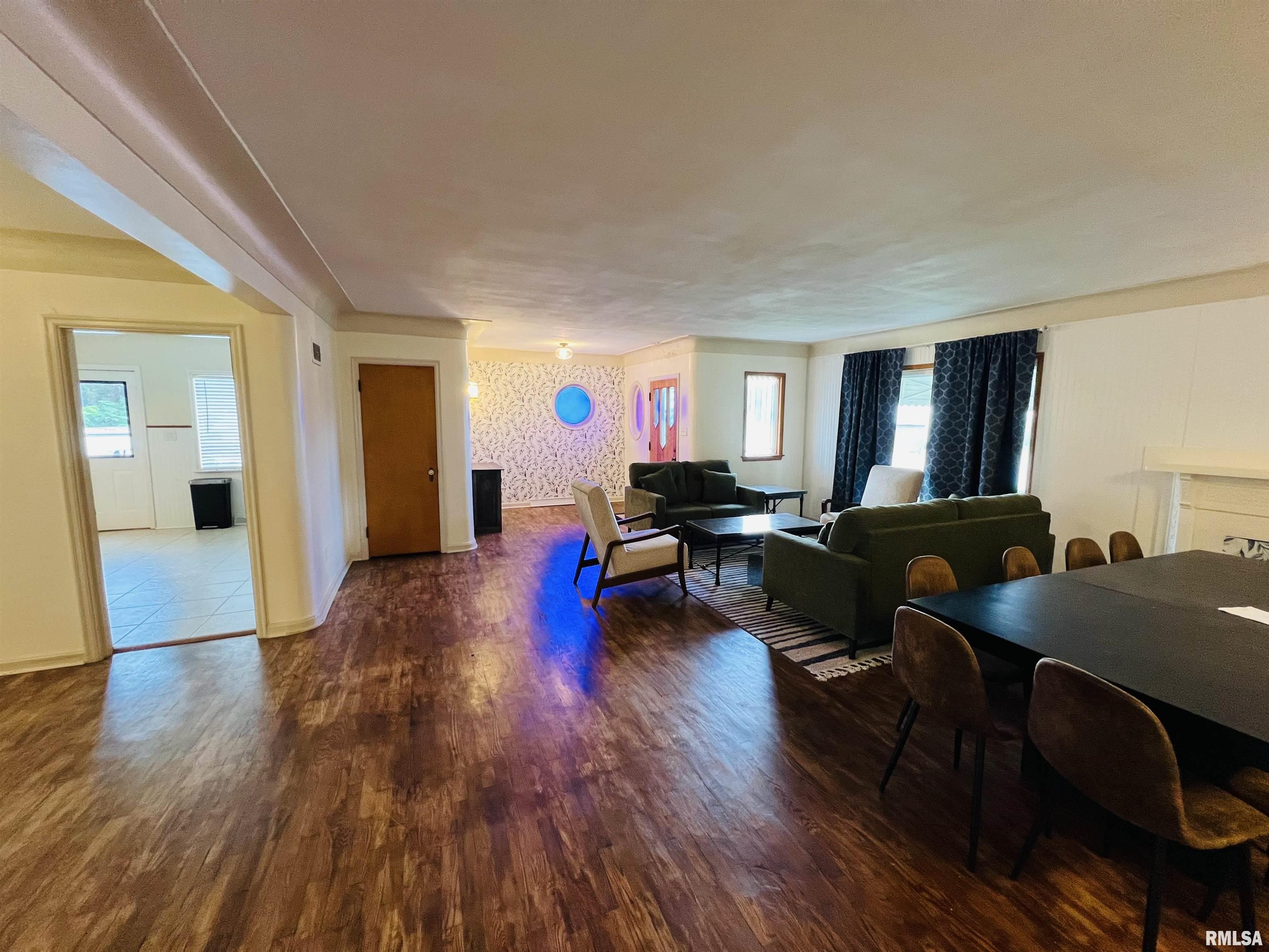 385 3rd Street Omaha, IL 62871 - Photo 17 of 26