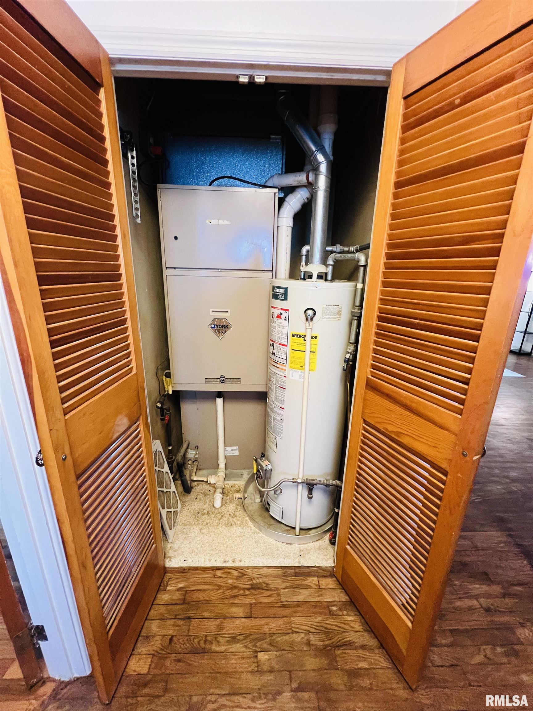 385 3rd Street Omaha, IL 62871 - Photo 25 of 26