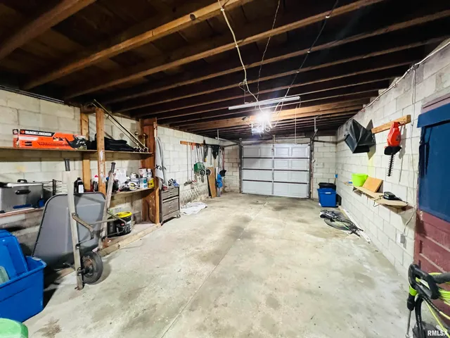 $145,000 | 385 3rd Street, Omaha, IL 62871