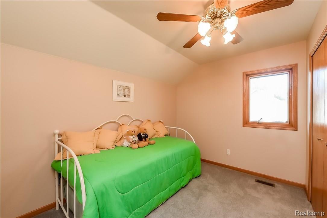36140 Hardenburg Road Farmington, MI 48331 - Photo 45 of 69 0063.jpg
