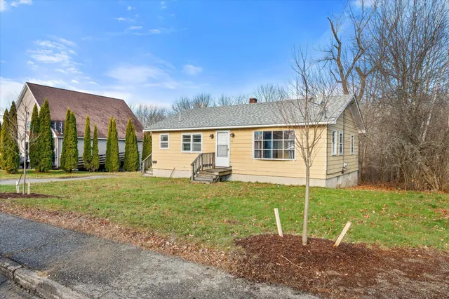 $254,500 | 58 Washington Street, Ellsworth, ME 04605