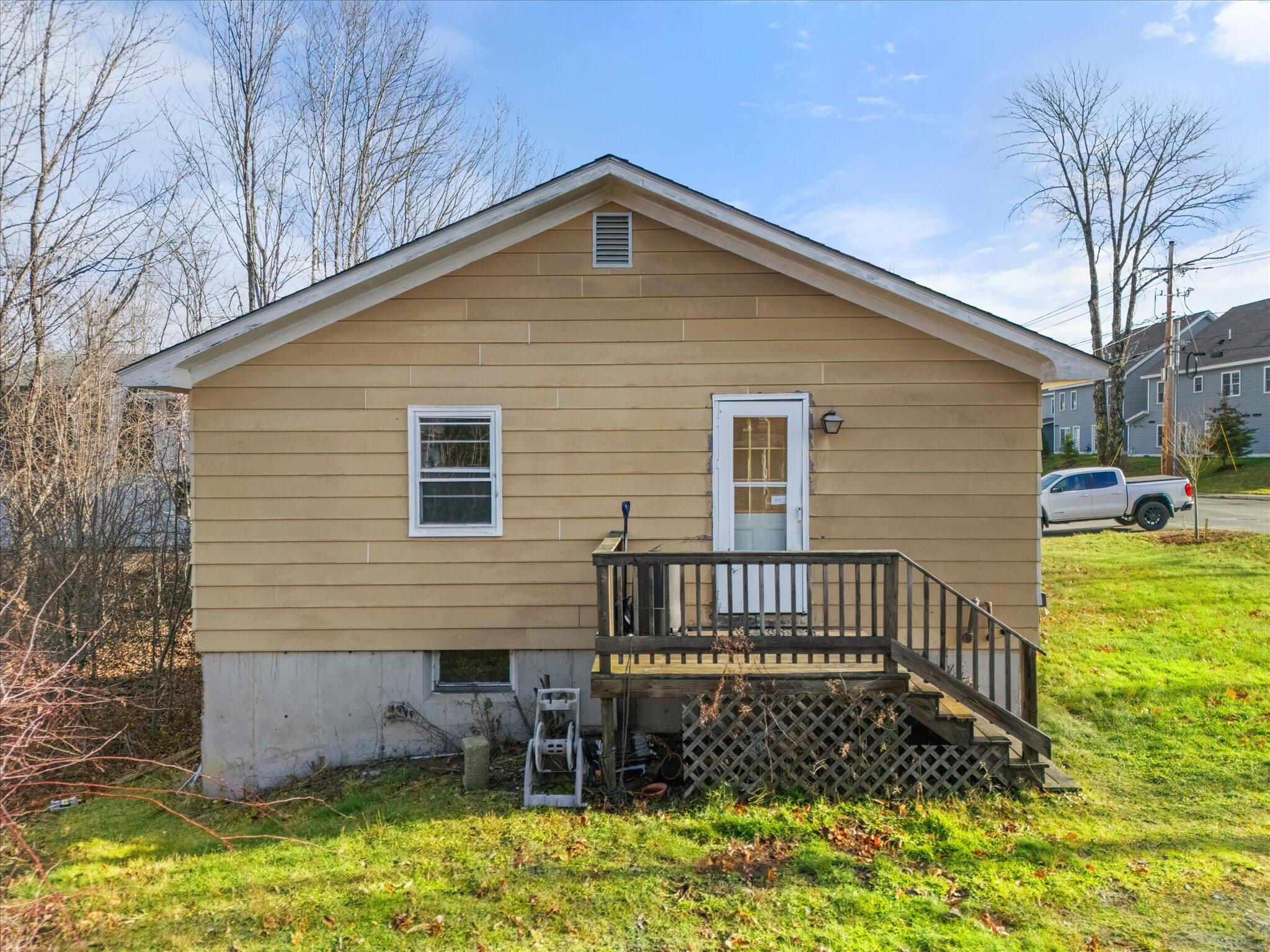 58 Washington Street Ellsworth, ME 04605 - Photo 24 of 29 24-58 Washington St