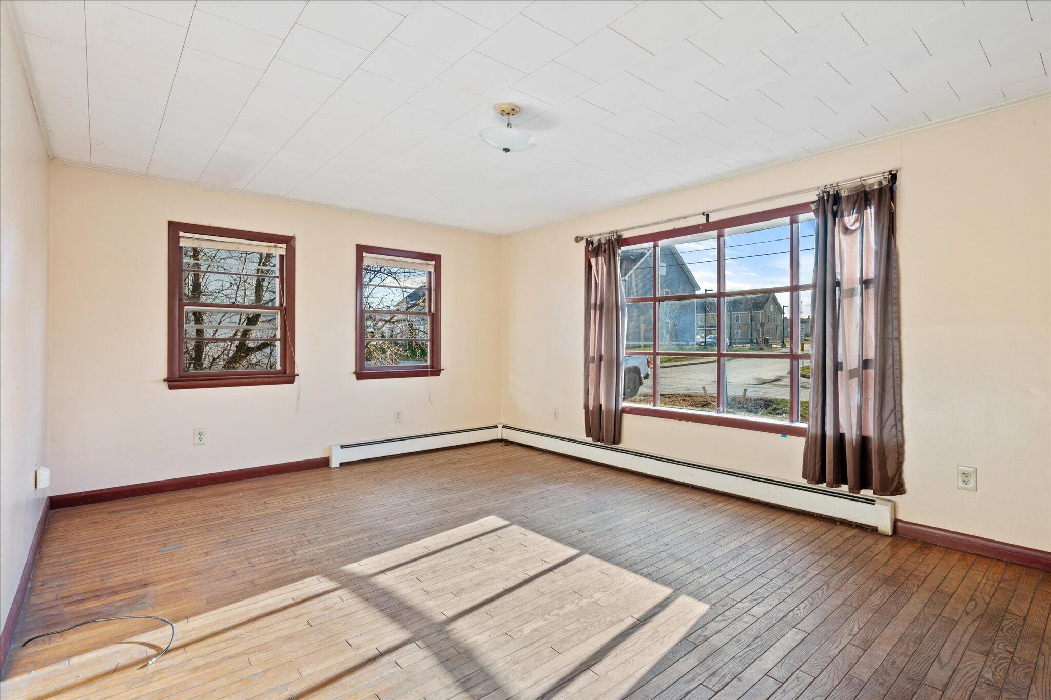 58 Washington Street Ellsworth, ME 04605 - Photo 9 of 29 09-Living Room